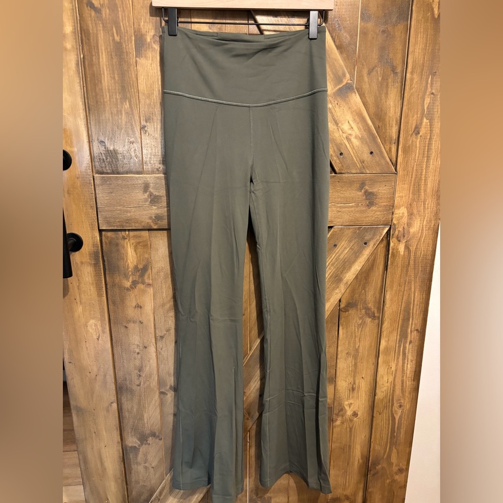 Lululemon groove flare pant